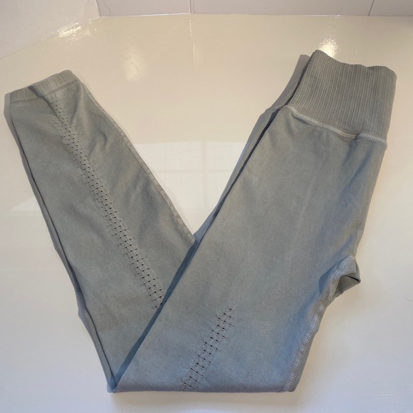 Free People Good Karma High Rise HR 7/8 Length Leggings in Dove Grey NWOT XS/S - Picture 5 of 14